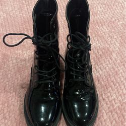 Forever 21 Women’s Black Boots