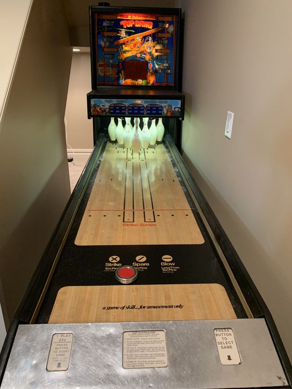 Arcade shuffleboard bowling game for Sale in HOFFMAN EST, IL OfferUp