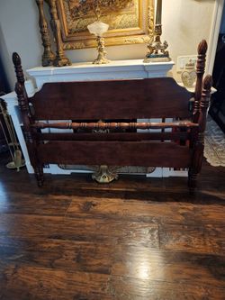 Antique full size bed