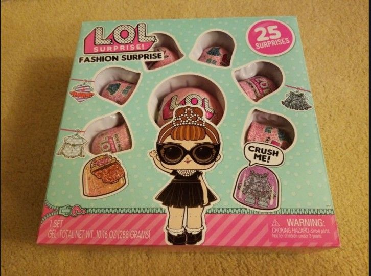 LOL Surprise Fashion Crush Eye Spy Series Fashion Surprise Set - 25 Surprises.