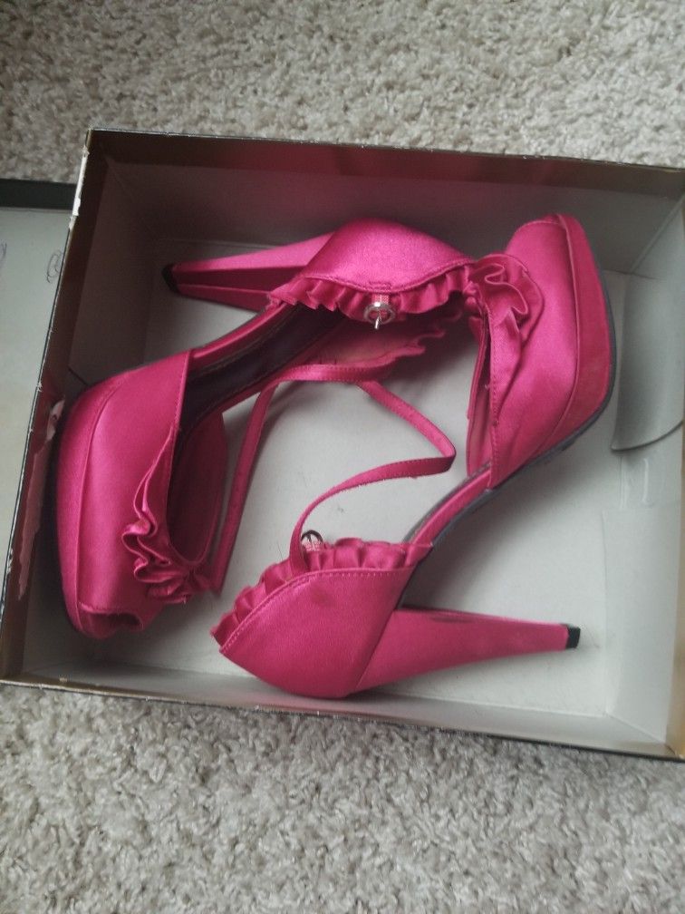 Pink Heels 6.5