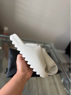 Yeezy Slide