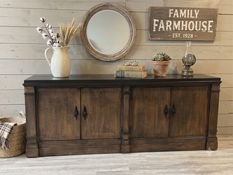 Rustic Farmhouse Style Wood Sideboard / Buffet Cabinet – delivery
