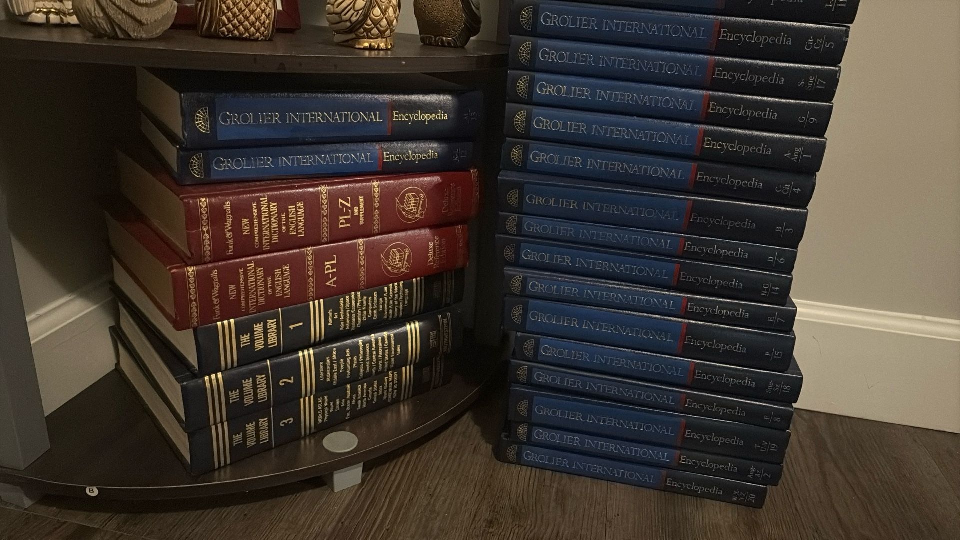 1-20 A-Z Encyclopedia & Dictionaries