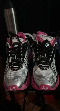 Pink size 43 size balenciaga runners. Same or next day shipping