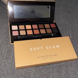 Anastasia Soft Glam Eyeshadow Pallet