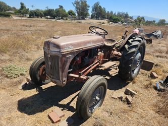 1948 ford tractor 8N see the last picture for more information