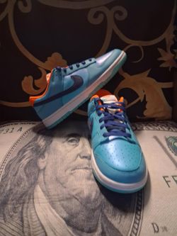 Nike sneakers size 9