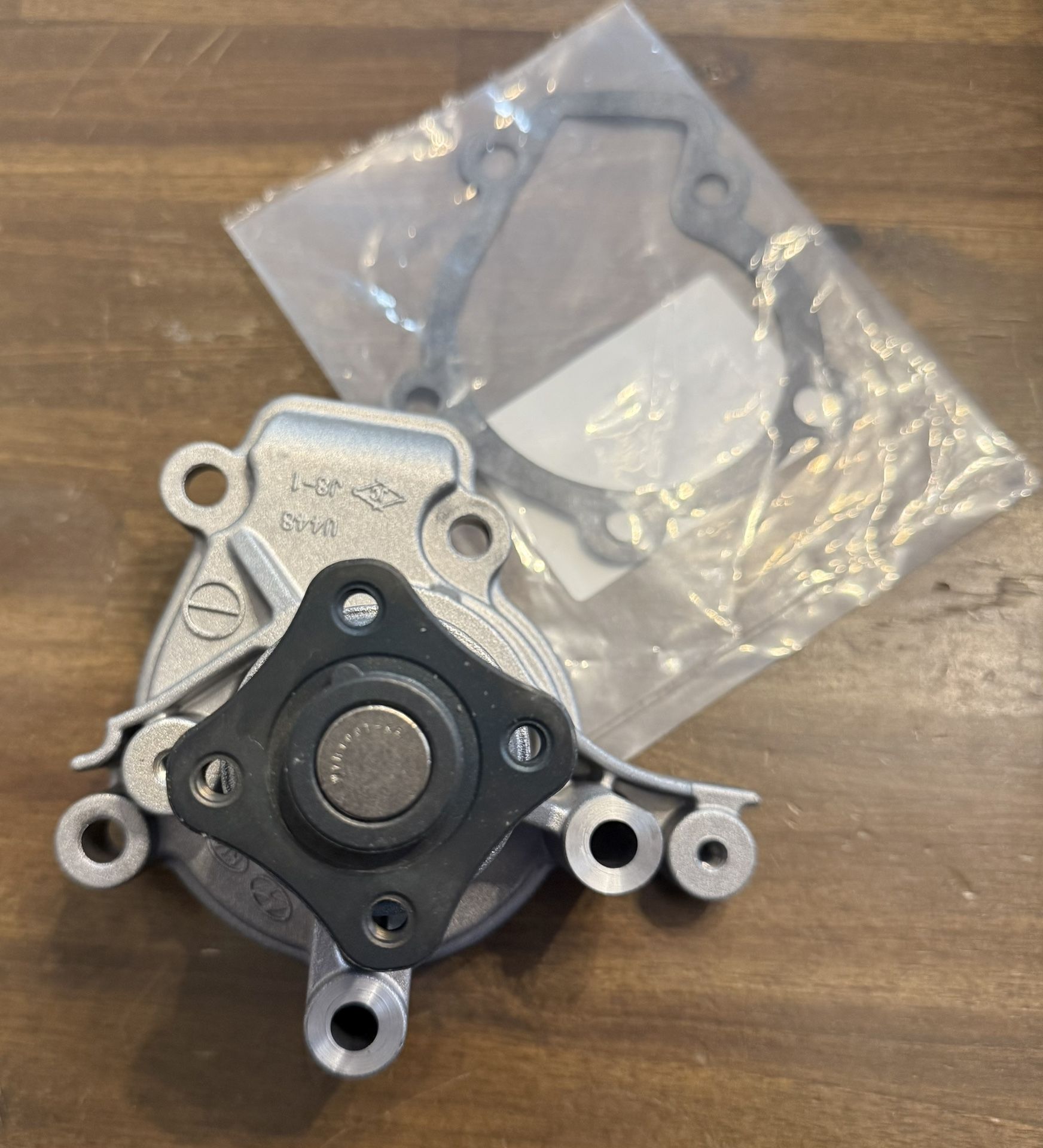 Hyundai OEM Water Pump With Gasket