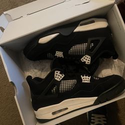 Shoes Basically Brand New In Box Size 9-10