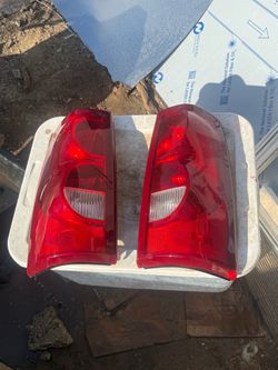Chevy Silverado 2006 Taillights