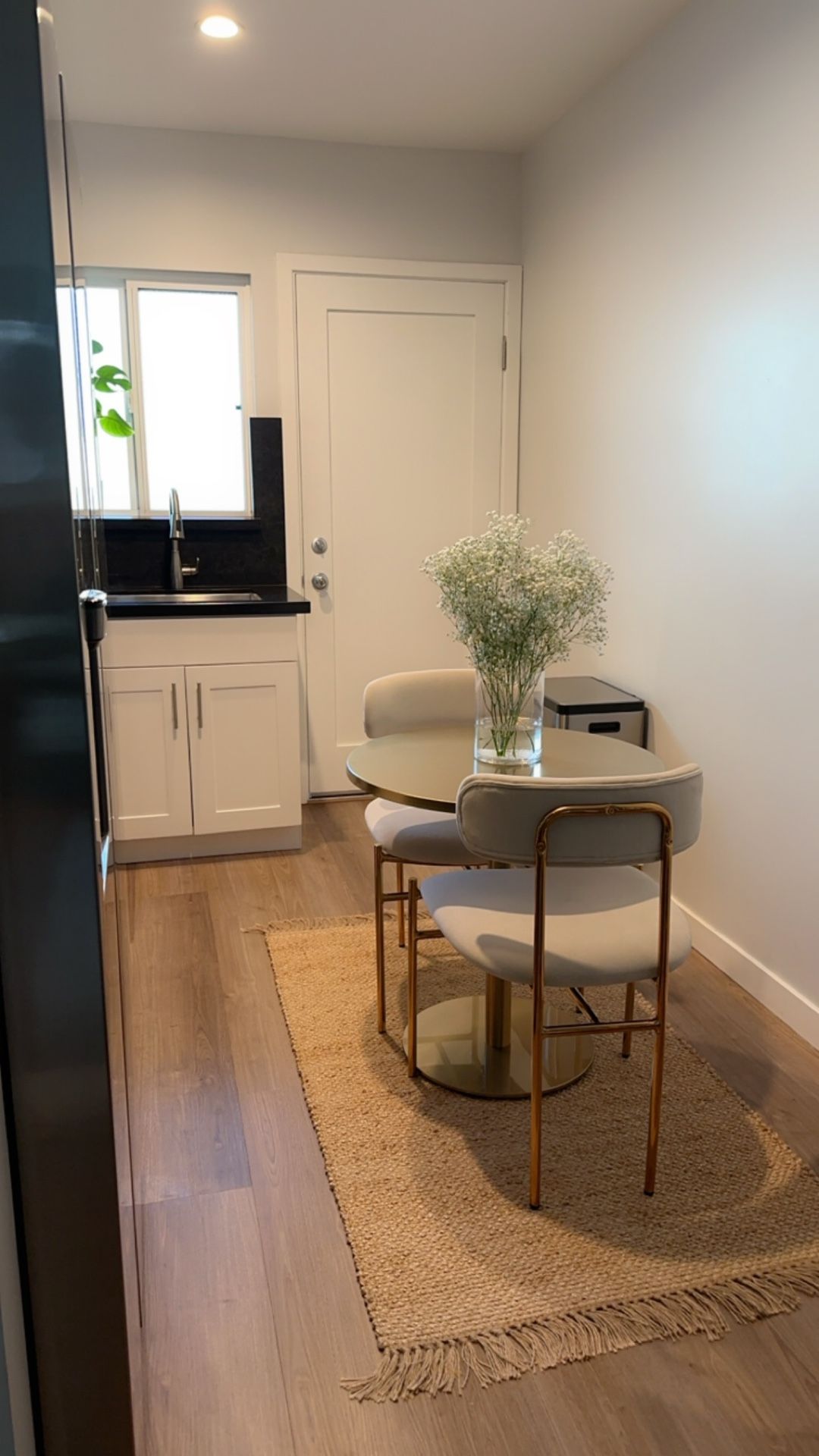 Kitchen Table and Chairs