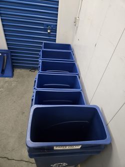 Trash can for sale  $ 40 each