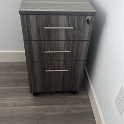 Filing Cabinets X2 Will Sell Separately 