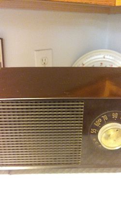 RCA Victor AM radio