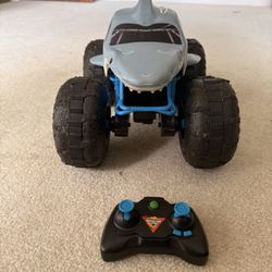 Megaladon RC car