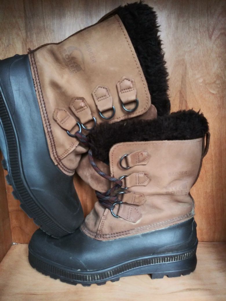 9* Sorel badger boots