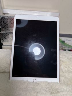 Apple ipad 7th Generation model A2200 (needs new battery)