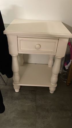 White Wood Nightstand with Drawer and Shelf