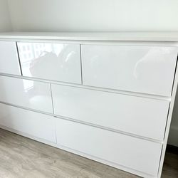 White dresser 55”