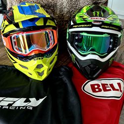 Racing Helmets With Goggles 