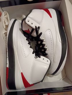 Chicago 2 size 9.5