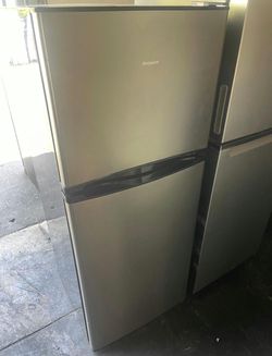Hotpoint Top Mount Fridge Stainless Steel Energy Efficient