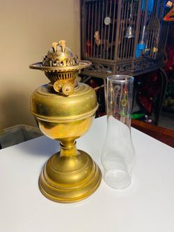 Beautiful Vintage Brass Duplex Double Wick Oil Lamp. England