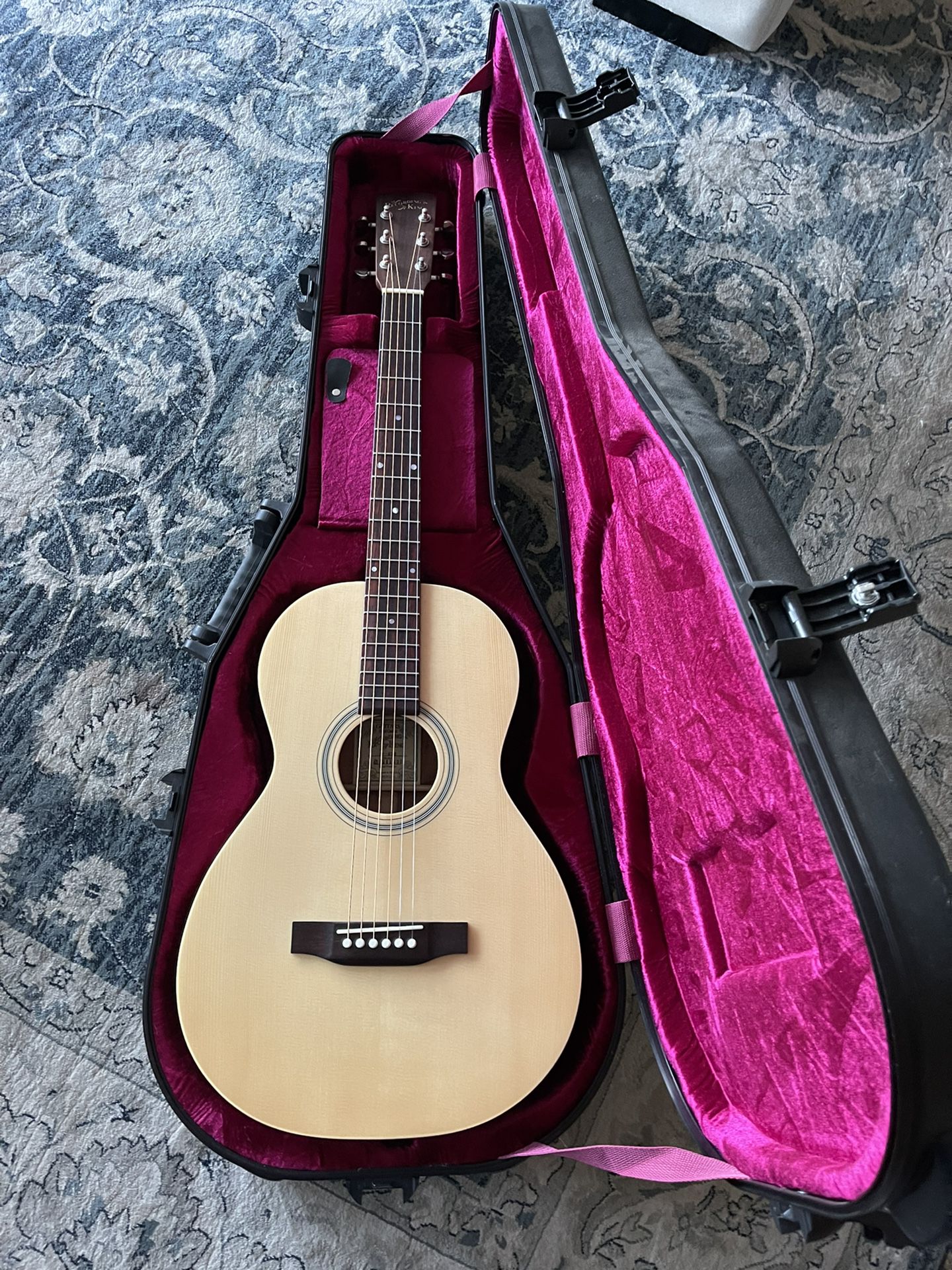 All Solid Recording King Single 0 Acoustic Guitar With Hardshell Case.
