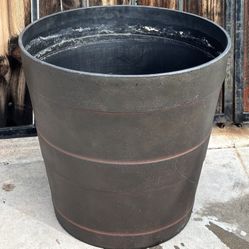 Large Planter/Flower Pot