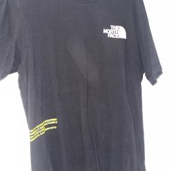 North Face Tee and hoodie 90% Used READ DESCIPTION