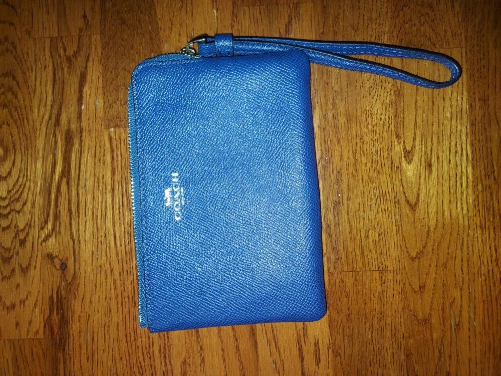 New Coach Corner Zip Wristlet in Light Mist - 58032