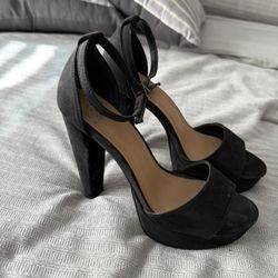 High Heels size 7