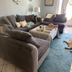 FREE 3 Piece Couch
