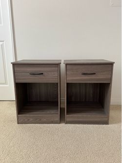Set of 2 Nightstands