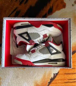 Jordan 4s