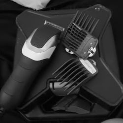 WAHL CLIPPER SET $10