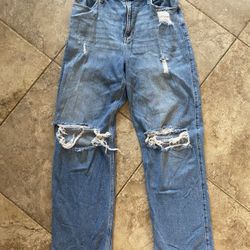 Womenβs Hollister Ultra High Rise Dad Relaxed Rip-Knee Jeans Size 9R 29/31