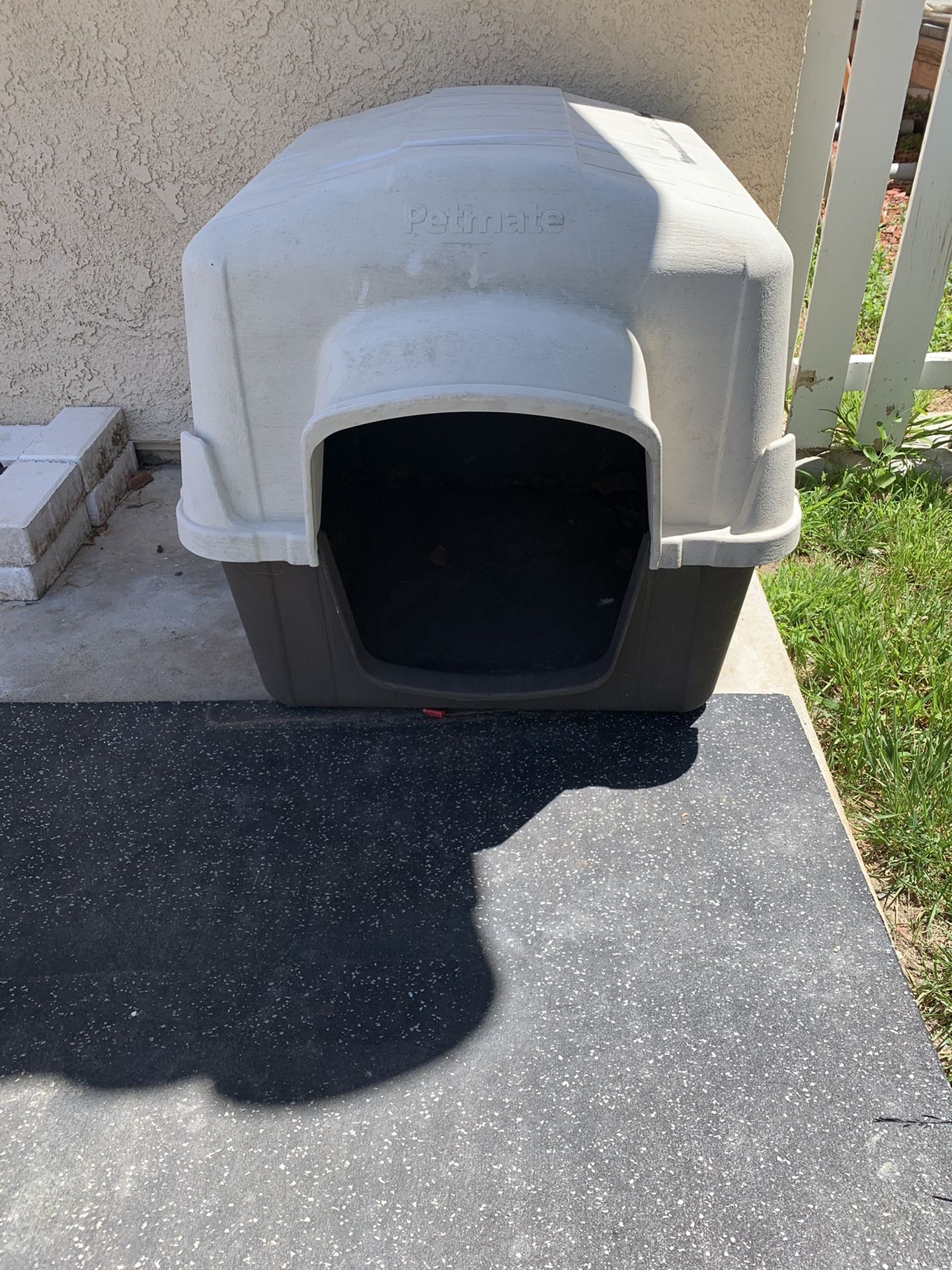 Dog kennel for medium size dog