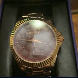 NWT Madden Girl Maroon & Gold Quilt Watch