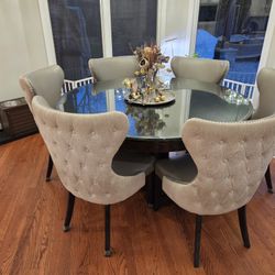 6 Tuffted Wing Dining Chairs 
