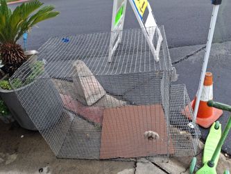 Large Wire Mesh Animal Cage