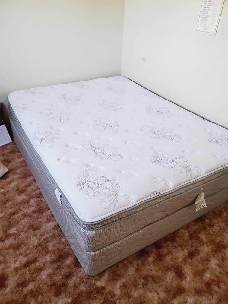 Serta Perfect Sleeper Davis Euro Top Queen Bed