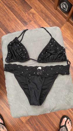 Black lace scrunch bikini