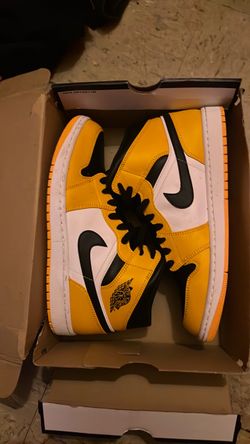 Air Jordan 1 Mid “Taxi”