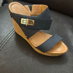 Tommy Hilfiger Hug Heels 