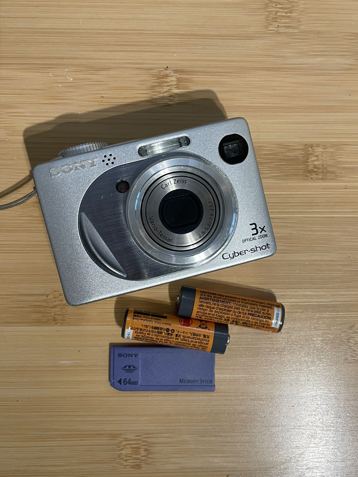 Sony Cybershot DSC-W1 5.1 MP Digital Camera - Tested Works