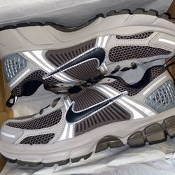 Nike vomero 5