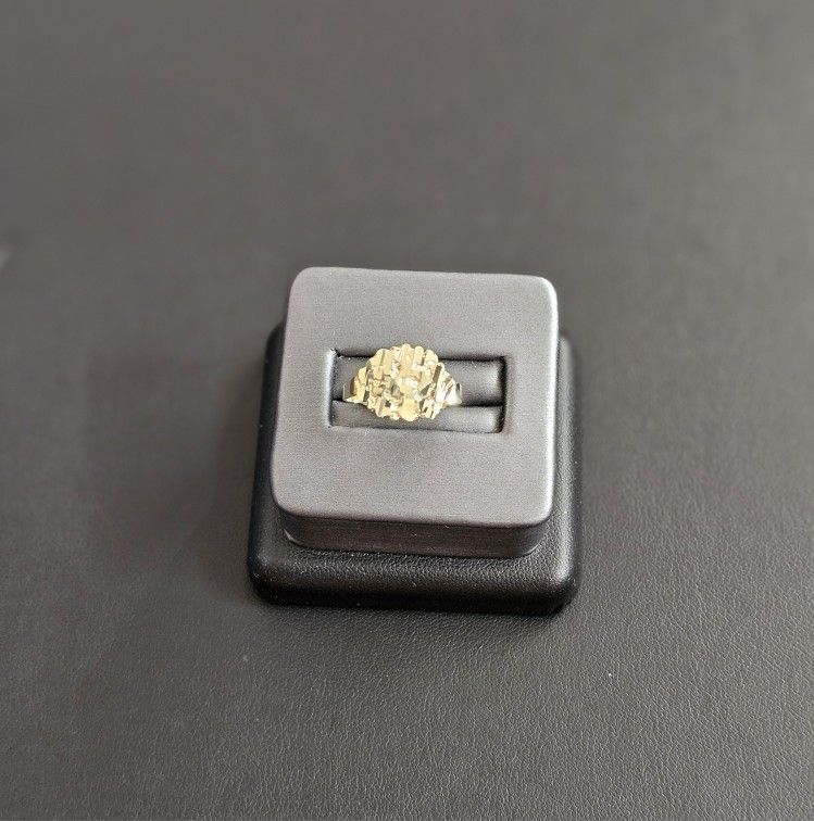 14k Gold Ring Size 6.5