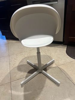 Kids chair adjustable height